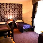 Hotel Palac Akropol 3*