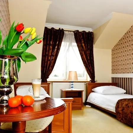 Palac Akropol 3* Lublin