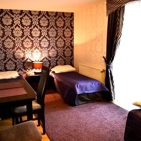 Hotel Palac Akropol 3*