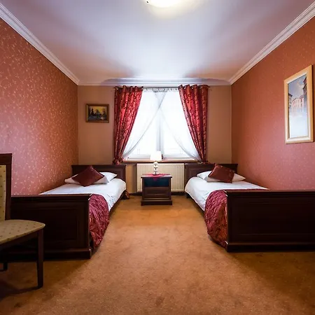 Hotel Palac Akropol 3*