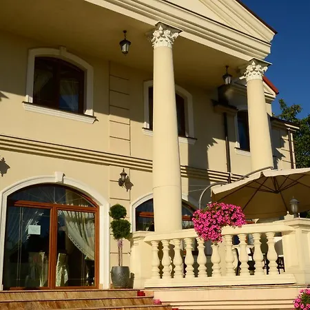 Palac Akropol 호텔 3*