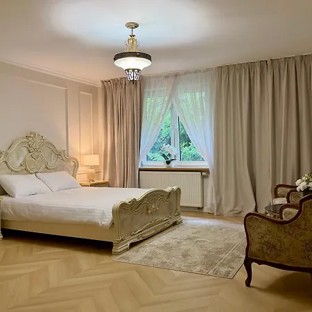 Palac Akropol Hotel