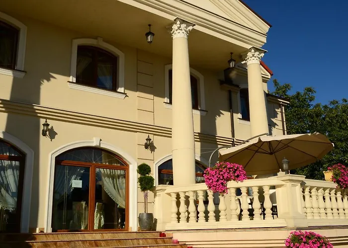 Palac Akropol Hotel 3*